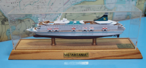 Cruise ship "MS Artania" Phoenix Reisen full hull in showcase (1 p.) BH 2011 in ca. 1:1250
